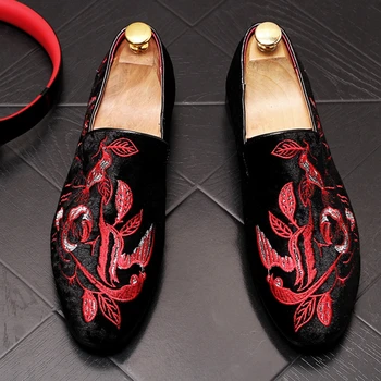 

Stephoes Men Fashion Casual Loafers Summer Pointed Toe Slip on Embroidery Leisure Driving Shoes Male Breathable Wedding Shoes