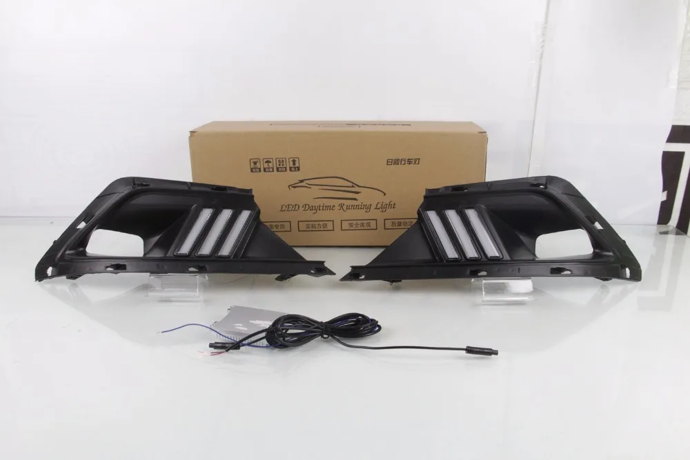 

Qirun led drl daytime running light + moving yellow turn signal for TOYOTA corolla 2016-2018 with wireless control