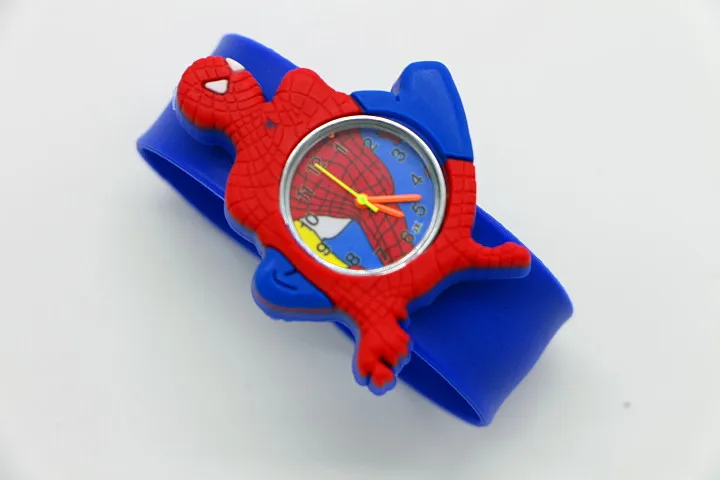 Fashiong дети пощечину часы Детский Бэтмен мультфильм пощечину силиконовые наручные часы для подарок для ребенка Relogio feminino; bayan коль saati