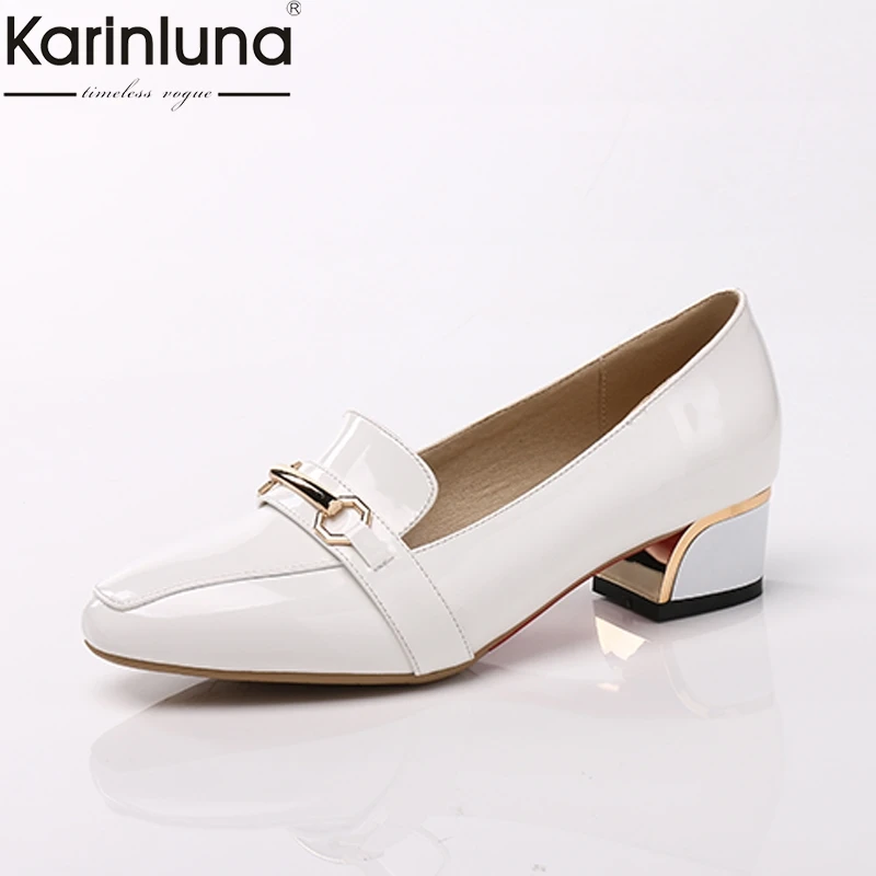 Karinluna/; большие размеры 31-43; Прямая поставка; модная женская обувь на не сужающемся книзу массивном каблуке; популярные женские туфли-лодочки для отдыха с металлическим украшением