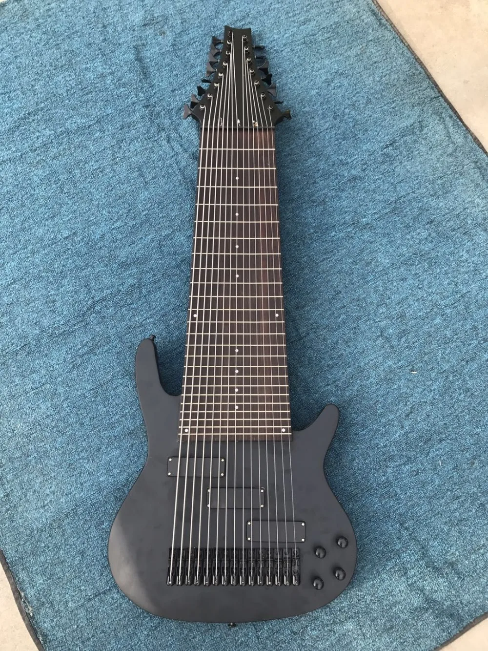 16 strings bass02
