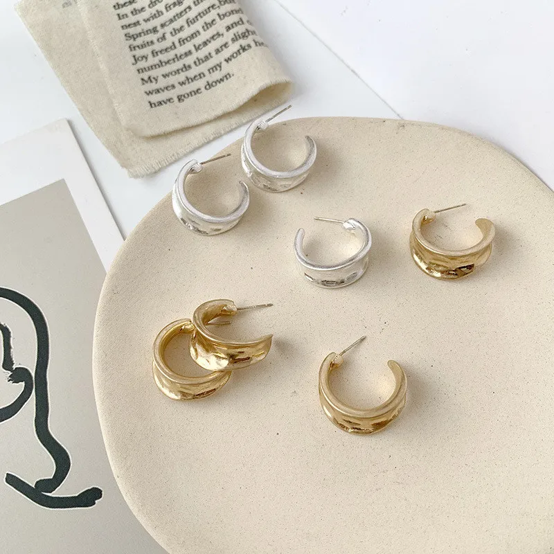 

New Simple C Shaped Stud Earrings for Women Vintage Semi circle Minimalist Metal Texture Geometric Female Ear Jewelry Gifts