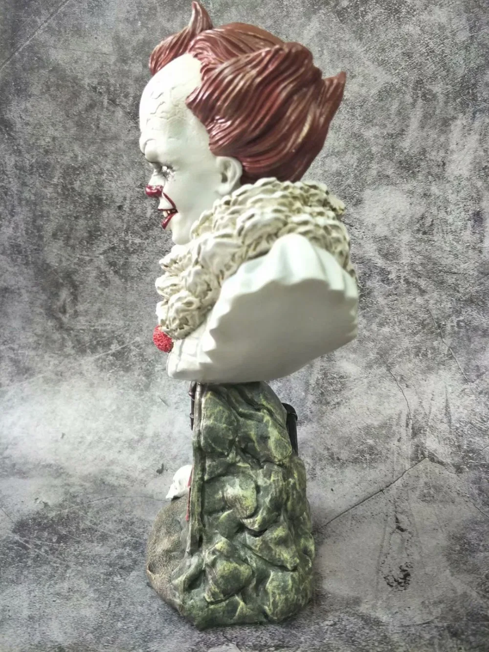 Классическая фигурка из ужасной пленки Stephen King's It Joker Penny half body 24 см Статуэтка