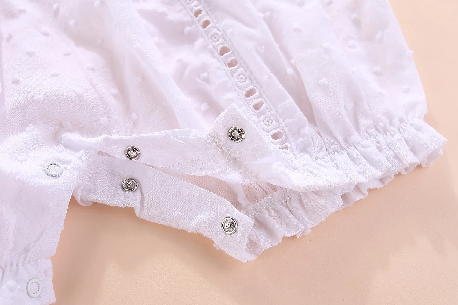 Macacão de Manga Roupas do Bebê Verão Bebê Curta Recém-nascido Menina Algodão Curto Sólido Novo Nascido Presente Conjunto 0 3 6 Meses 24 High Quality Mamãe e Bebê