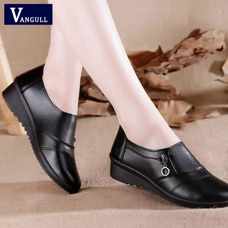 

VANGULL Non-slip soft bottom middle-aged mother shoes waterproof casual spring autumn wedges round toes women Leather shoes gift