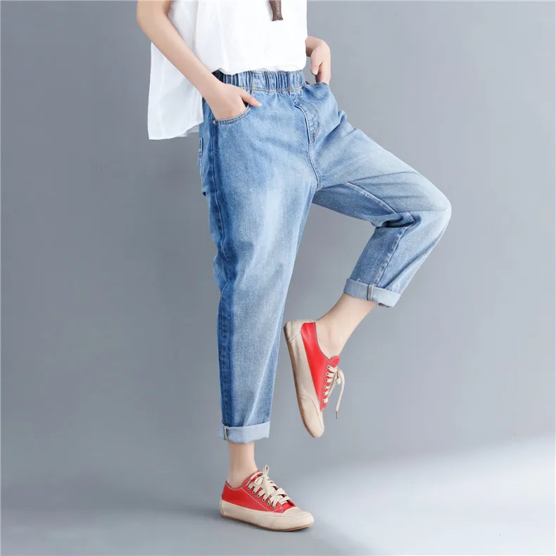 Светильник, синие свободные летние джинсы для женщин, мода, эластичная одежда большого размера, джинсовые штаны, повседневные Лоскутные потертые женские брюки и джинсы