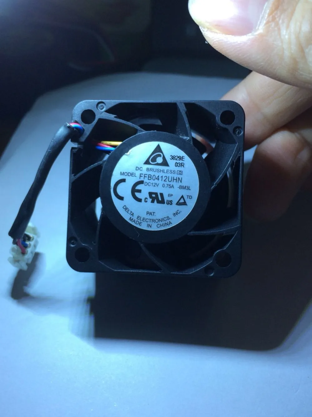 

Original Delta DL320e Gen8 v2 FFB0412UHN-BM3L 717914-001 0.81A 12V Server Fan