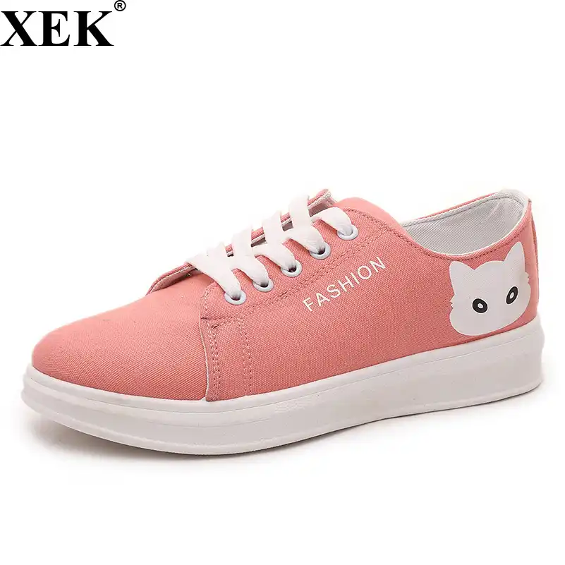 ladies black canvas pumps