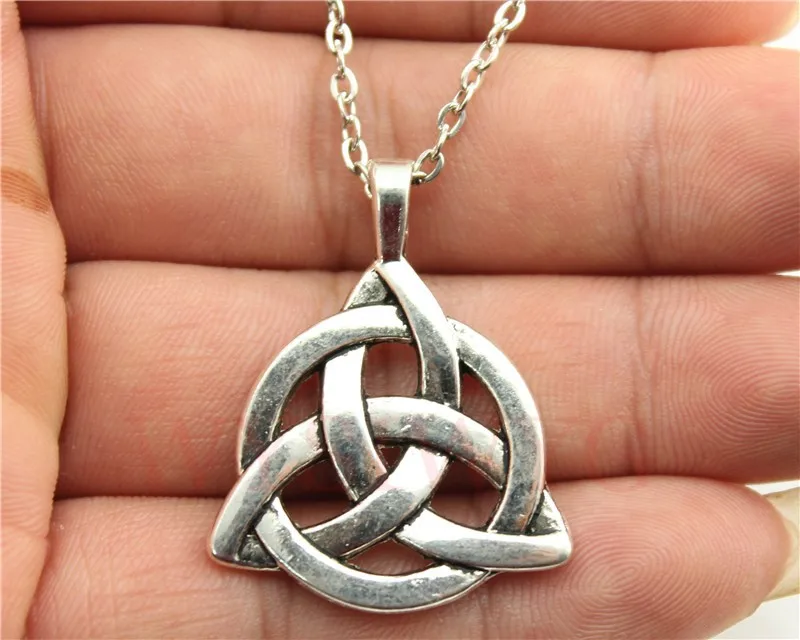 WYSIWYG  vintage antique silver plated 35*27mm Triquetra Symbol pendant necklace