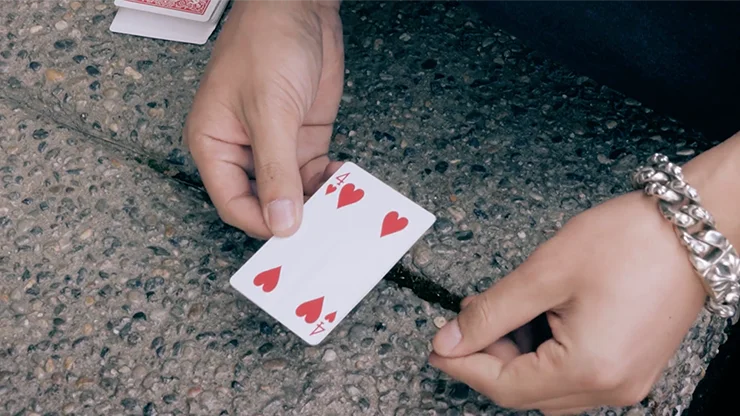  In a Flash with Gimmicks by Felix Bodden SansMinds Creative Lab / close-up street car magic tricks 