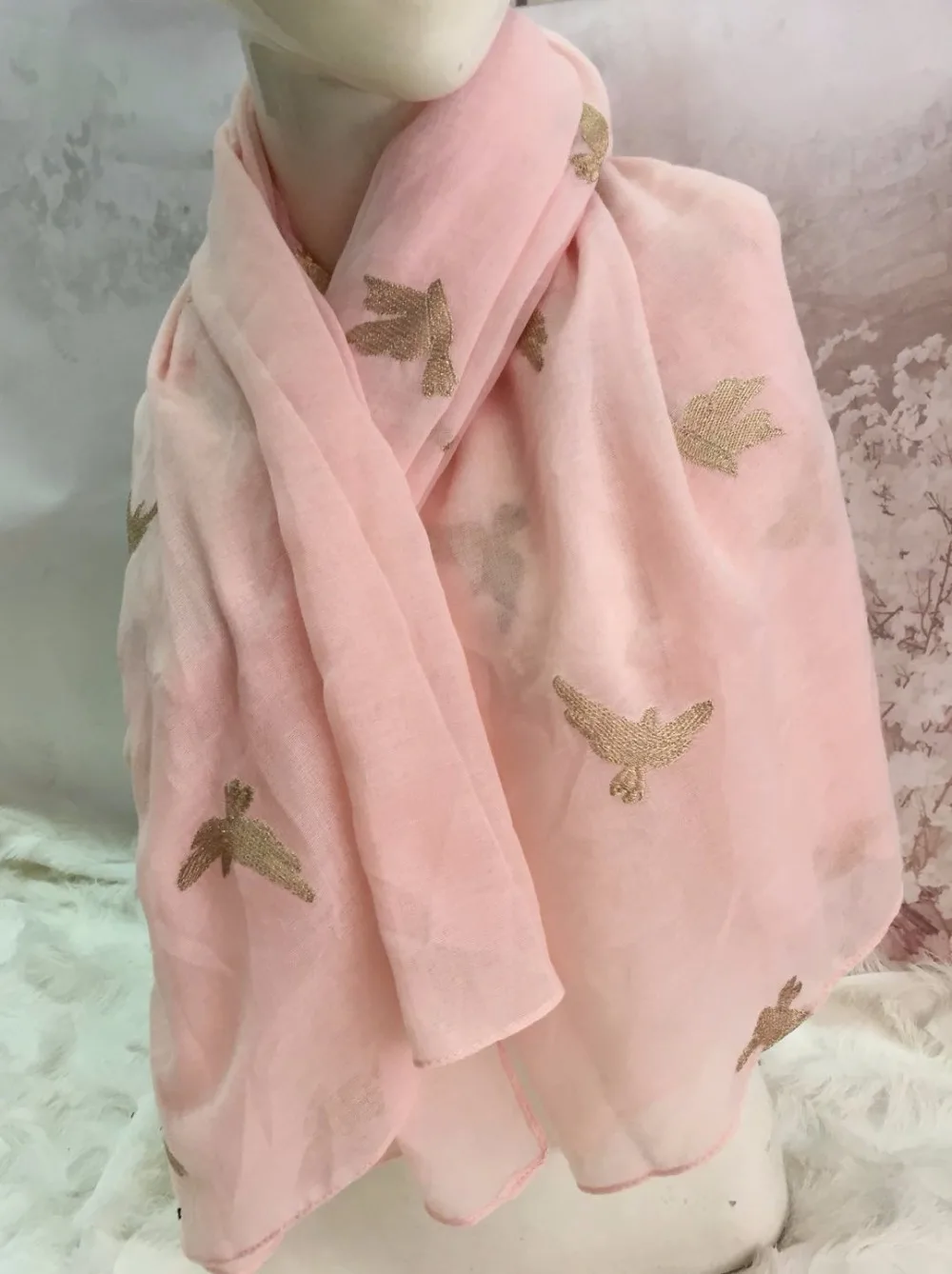 2018 новые хлопковые Ласточка золотая вышивка шарф шали Обёрточная бумага птицы печати люрексом шарфы хиджаб глушитель 8 расцветок