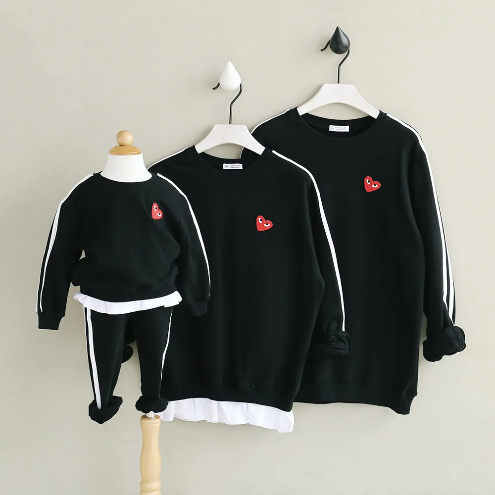 

Fashion Family Clothing Hoodies Clothes Family Look Mother/Mom Daughter Clothes Father Son Matching Clothing Family Style Set