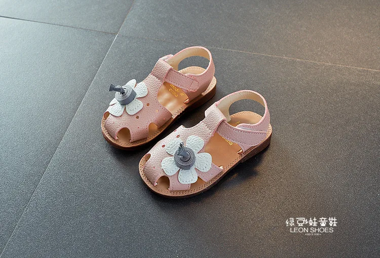 Летние новые детские сандалии для девочек Baotou мягкая подошва цветок детская обувь для принцесс пляжная обувь#1
