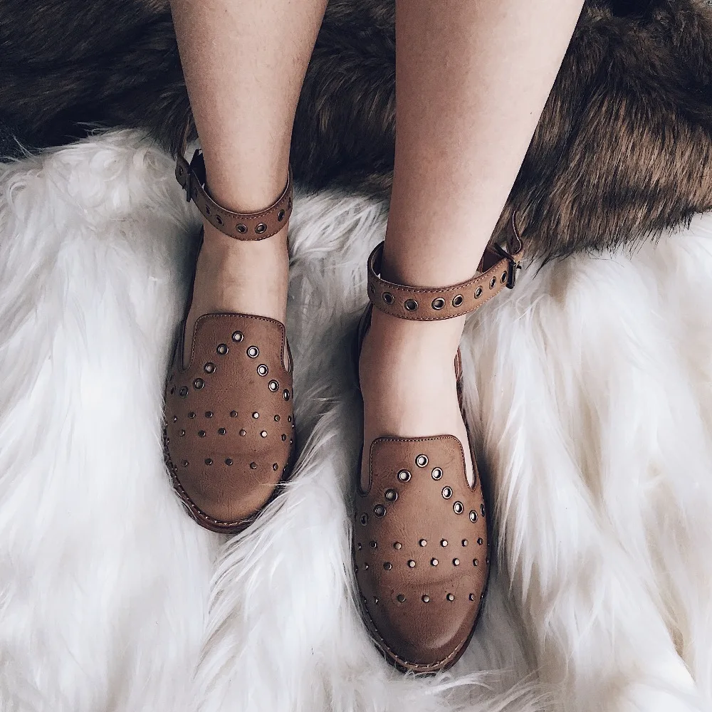 Retro Rivet PU Leather Oxford Shoes For Women Round Toe Platform Shoes Casual Flat Shoes Women Plus Size 36-41 (2)