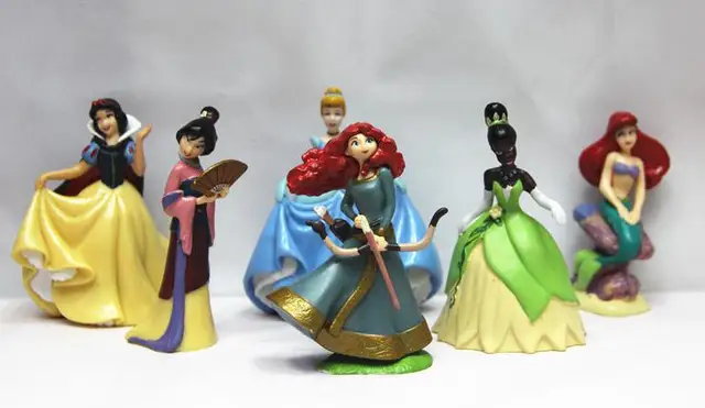 barbie crayon set