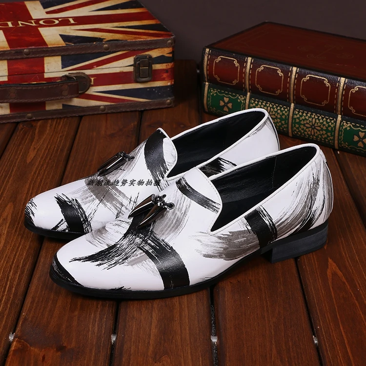 

2017 fashion men's comfortable loafers slip on genuine leather round toe flat shoes white color vintage shoes men plus size eu46