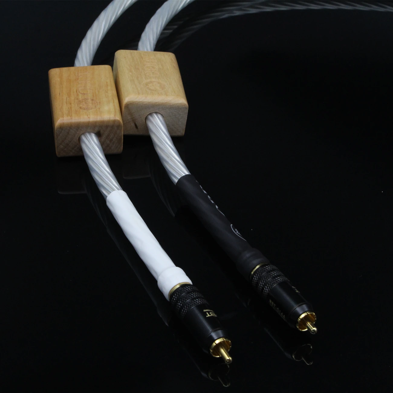 XANGSANE Бесплатная доставка Пара ODIN Supreme Reference Interconnect RCA посеребренный проводник