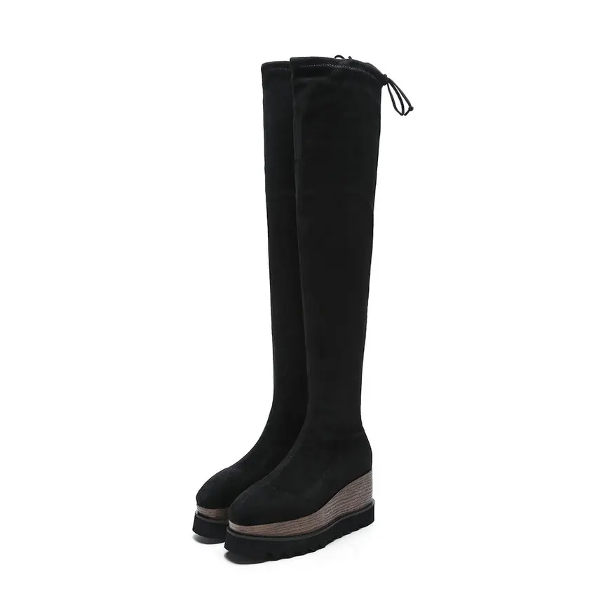 QUTAA/ г. Осенне-зимние ботфорты из флока и натуральной кожи повседневная женская обувь на танкетке с круглым носком на шнуровке размеры 34-42 - Цвет: Черный