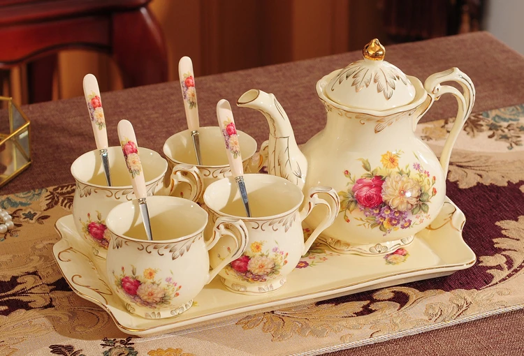 Европейский Королевский набор кофейных чашек, чашки для холодной и горячей воды, британский фарфоровый чайный сервиз, чайные сервизы, вечерние чайные чашки