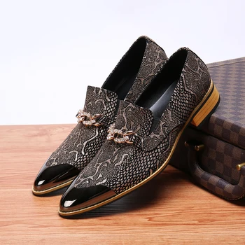 Crocodile Grain Genuine Leather mens shoes Glitter Crystal Studded Formal mens dress shoes Stylsih Size 38-47 Steel Toe Shoes
Crocodile Grain Genuine Leather mens shoes Glitter Crystal Studded Formal mens dress shoes Stylsih Size 38-47 Steel Toe Shoes