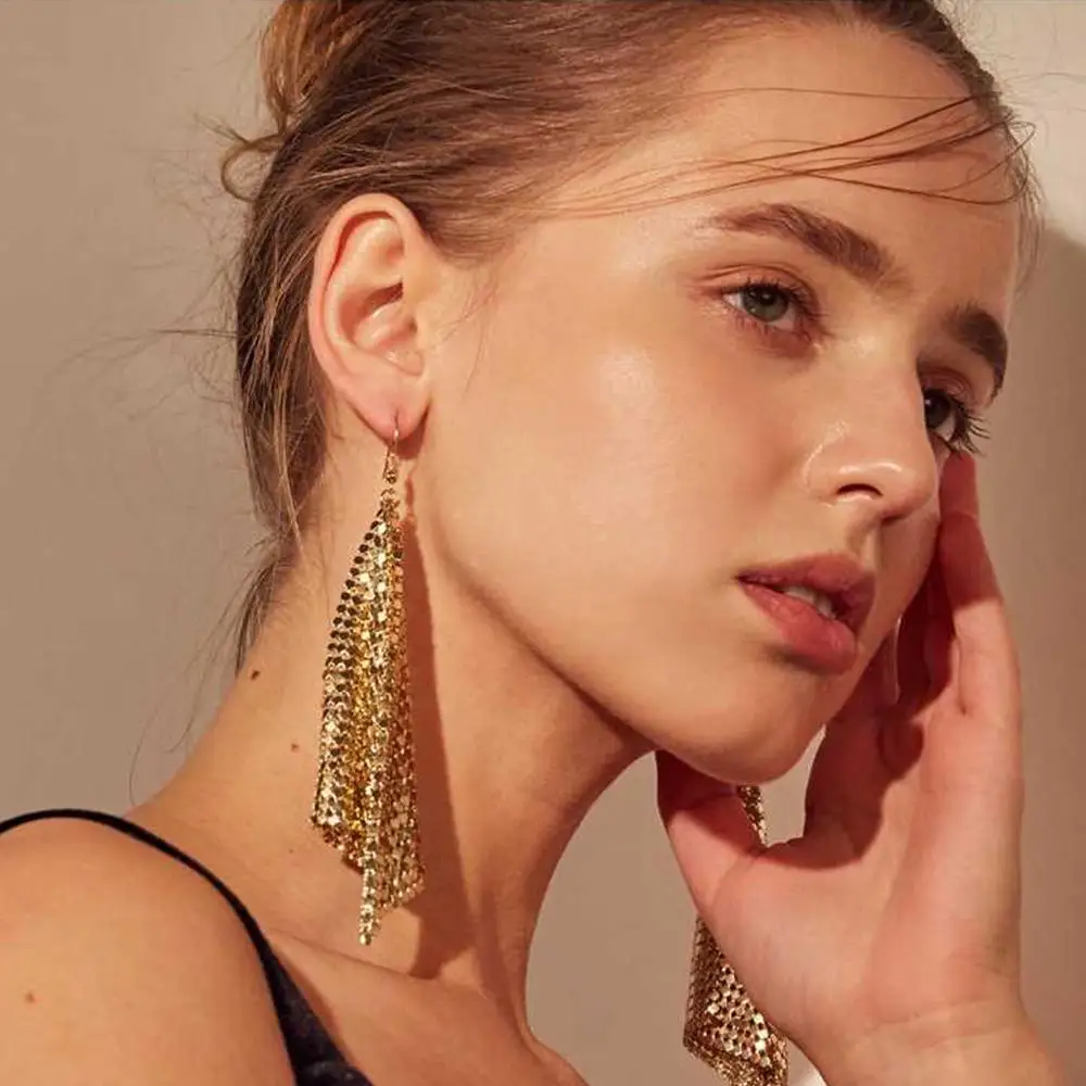 

Golden Sexy Sequins Tassel Women Earrings Small Square Long Geometric Drop Earrings Bride Accessories Creative Ethnic Brincos