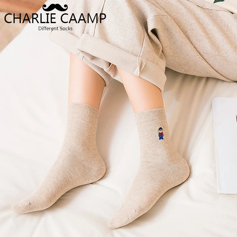Women Cotton Socks 2018 Autumn Winter Fashion New Embroidered Cartoon Animal Mid Tube Ladies College Style Short Sock J102