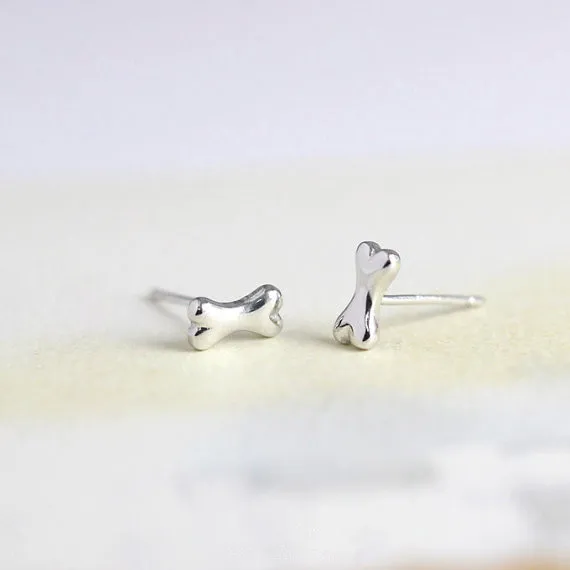 Серьги гвоздики в виде маленькой собаки костяные 1 пара|dog bone earrings|fashion stud earringsstud
