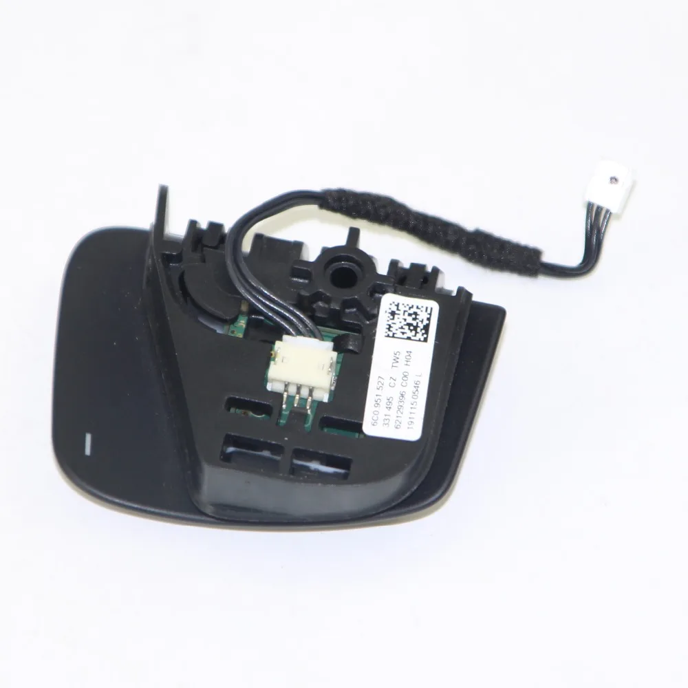 

1PCS Multifunction Steering Wheel Shift Paddles For Golf MK6 VI Jetta MK5 V Passat B6 B7 CC Tiguan 5K0 951 528