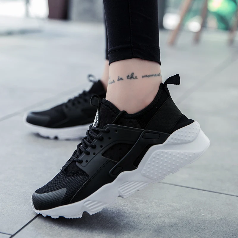 Prix Mode 2018 Casual Chaussures Femme Et Hommes D été Confortable Respirant Maille Appartements Plate Forme des Femmes Sneakers Femmes Chaussure Femme