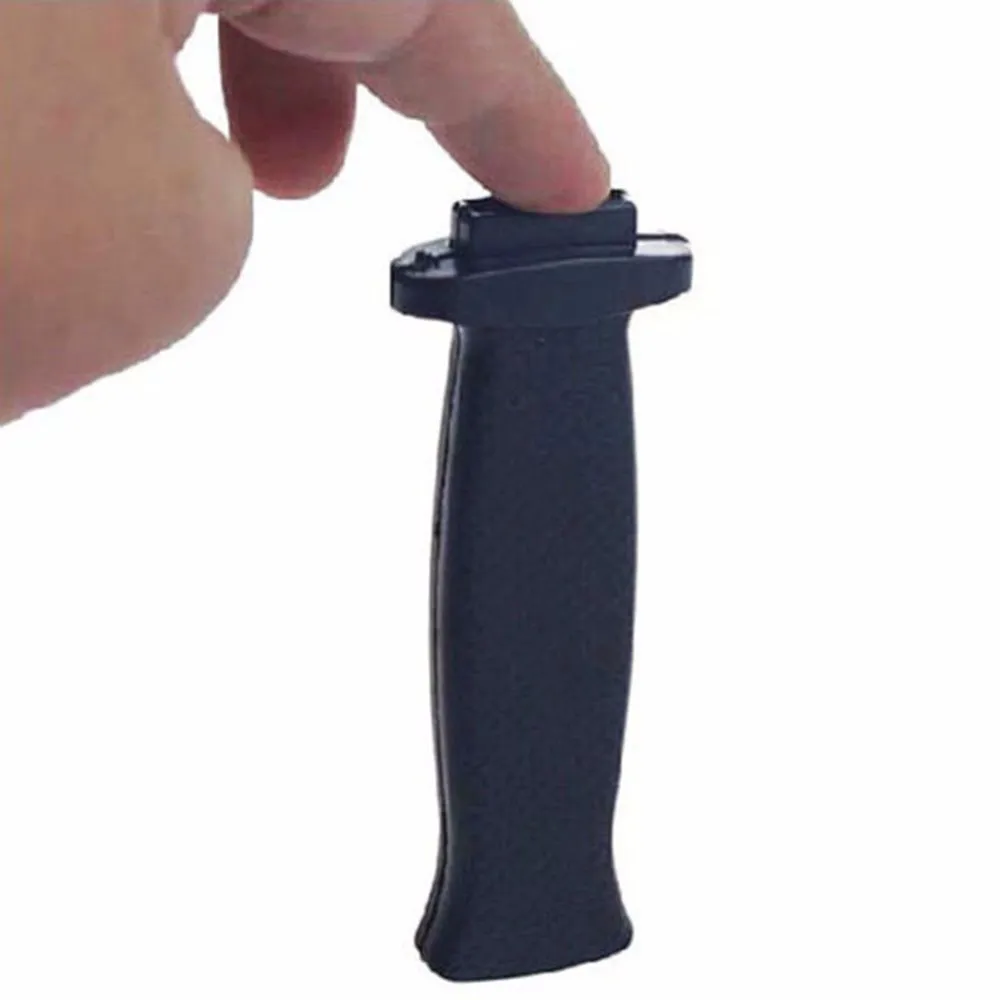 Free shipping New Joke Magic Plastic Retractable Knife Halloween Props Toy Slide Dagger Trick (1)