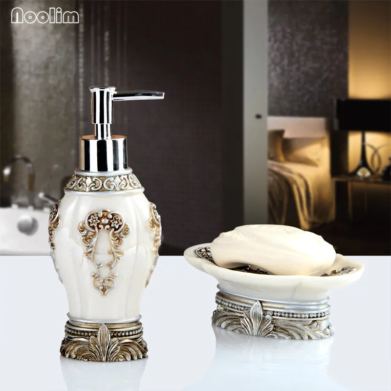 2pcs/set European Luxurious Elegant Soap Dish Portable Lotion Dispenser Shampoo Hand Sanitizer Bottle Bathroom Accessories Set