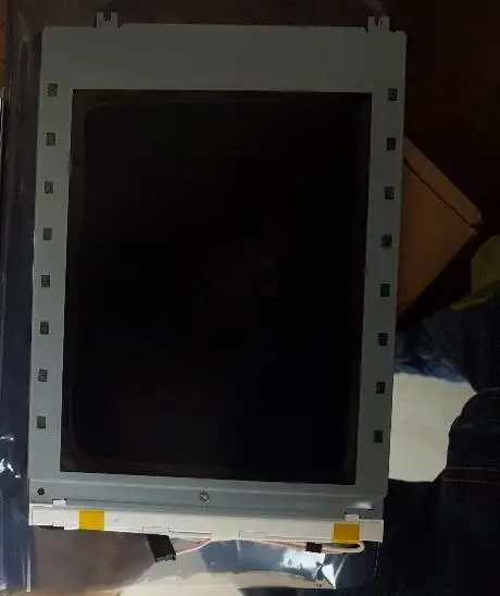 

New LCD Panel LM64P101 Shipping by DHL