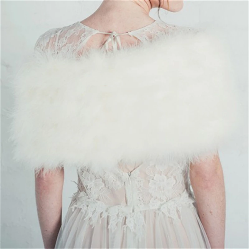 5 AO814 ivory-feather-bridal-stole-at-liberty-in-love_---_67______