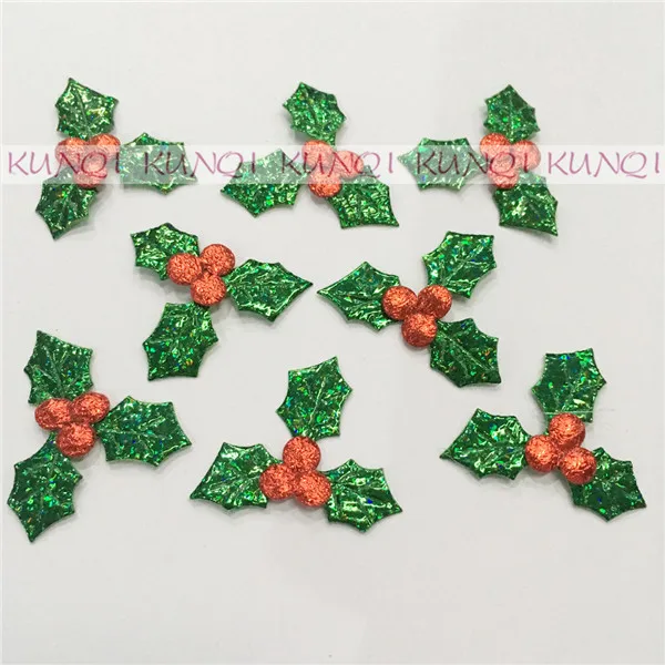 100 шт, ягоды и листья Холли, аппликации для Рождественского украшения, украшения стола, приклеивающиеся, сделай сам, 30 мм, лазерный зеленый цвет