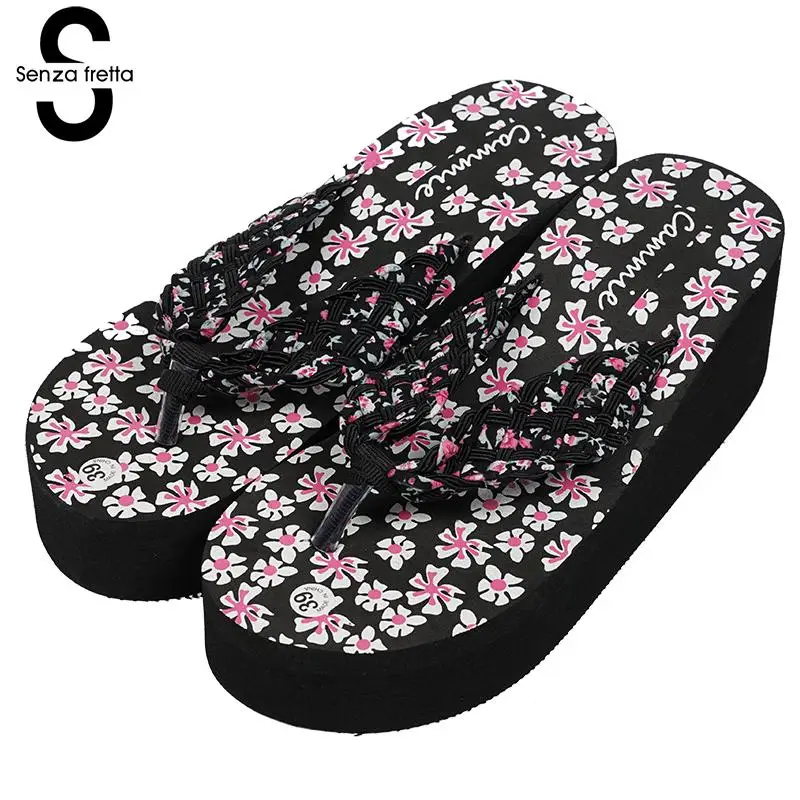 

Senza Fretta 2018 Summer Slippers Sandals Outdoor Beach Flat Wedge Women Flip Flops Slippers Black Floral Flip Flops Big Size