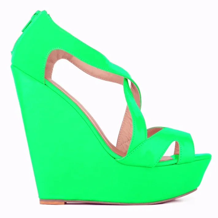 Модные женские босоножки из лакированной кожи на высокой платформе; обувь на высоком каблуке; выразительные босоножки на танкетке с вырезами и молнией с открытым носком; женская летняя обувь - Цвет: Зеленый