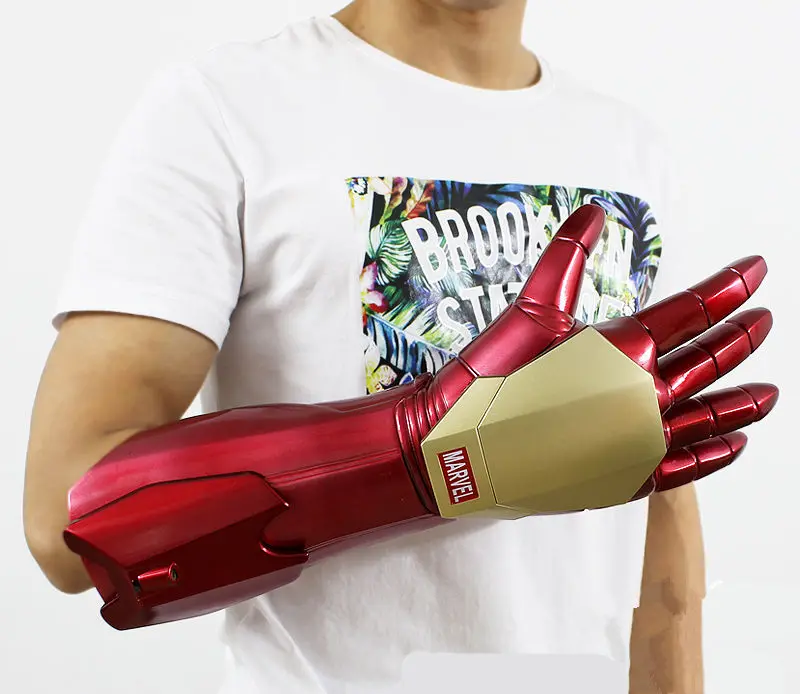 

[Best] 1:1 scale Iron Man LED Light Gloves Arm Figure Model Toy Infrared emission Glove Cosplay costume party child kids gift