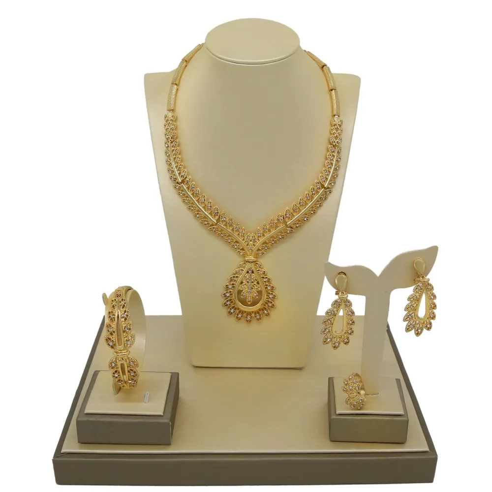 

2019 New Arrival Europe And America Jewelry Design Round Atmosphere Elegant Necklace Four Sets For Women Wedding Party Occasion