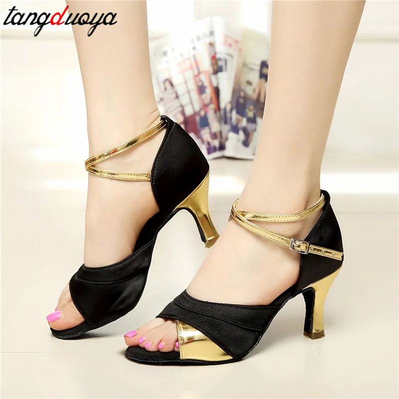 Latinas Heels