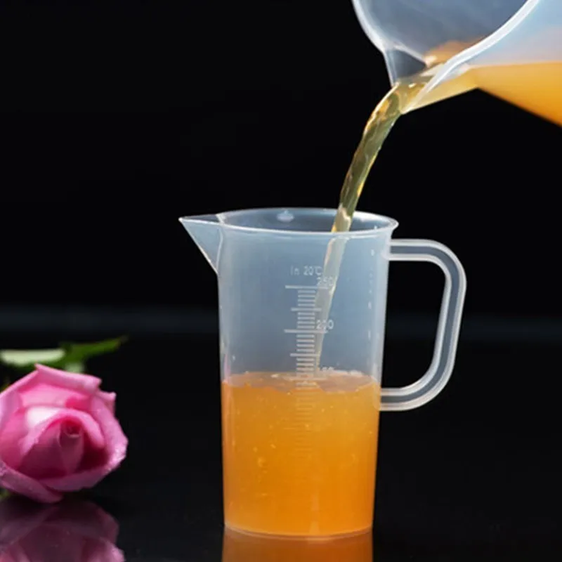

100ML/250ML/500ML Plastic Measuring Cup Baking Tool Scale Cup Measuring Spoon Coffee Milk Tea Drinking Utensils Kitchen Tools