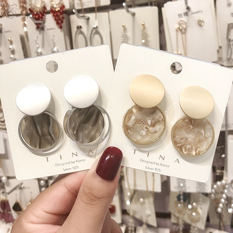 

AOMU 2019 New Design Gold Matte Metal Cured Circle Geometric Round Shell Link Long Earrings for Women Girl
