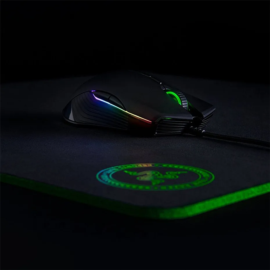 e direita ambos mão gaming mouse