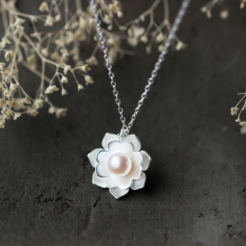 3110947935_334617663