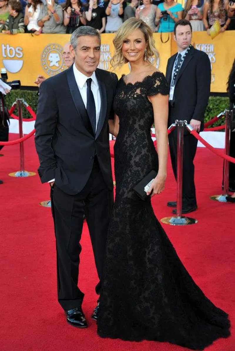 Sheer Neck Black Lace Promi Oscar Kleider Marchesa Stacy Keibler