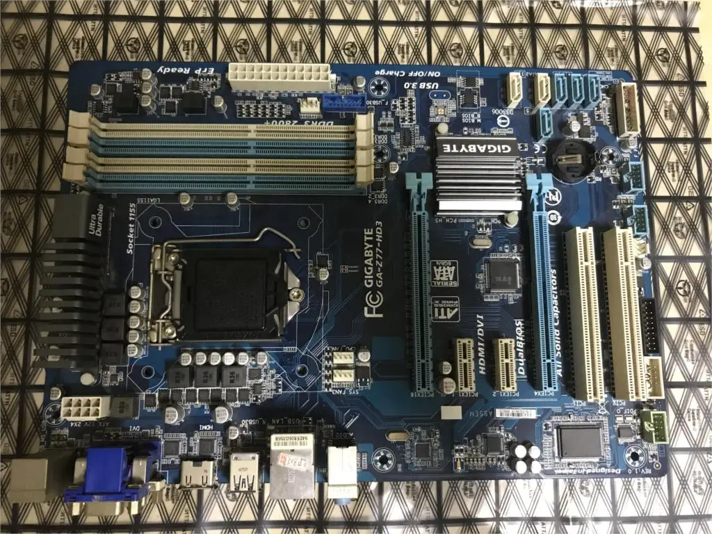 LGA 1155 DDR3 Gigabyte GA-Z77-HD3 оригинальная материнская плата USB3.0 32G Z77 Z77-HD3 Z77 HD3 настольных 22nm процессор б/у