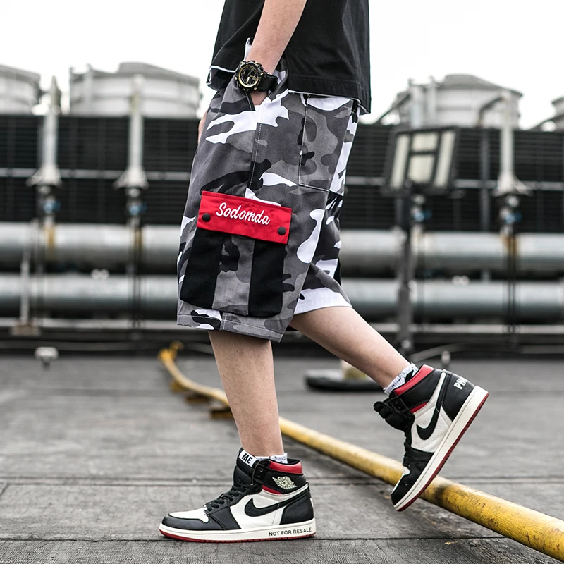 

2019 New Camouflage Loose Cargo Shorts Men Cool Summer Military Camo Short Pants Hot Sale Homme Cargo Shorts