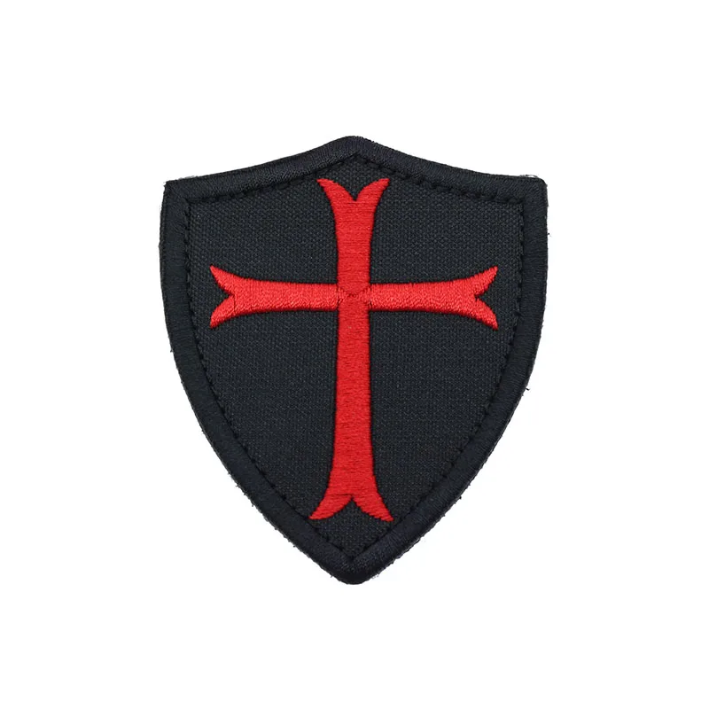 Крест Тамплиер щит вышивка значок Красный Крест Тактический Камуфляж Военная полоса значок одежда кольцо с молнией 7,5*6,3 см - Цвет: A