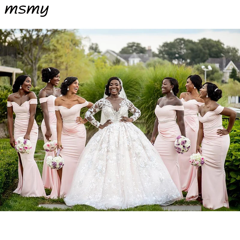 

Pink Off Shoulder Bridesmaid Dresses Side Split Mermaid Black Girls Elegant Maid Of Honor Gown Wedding Guest Dresses