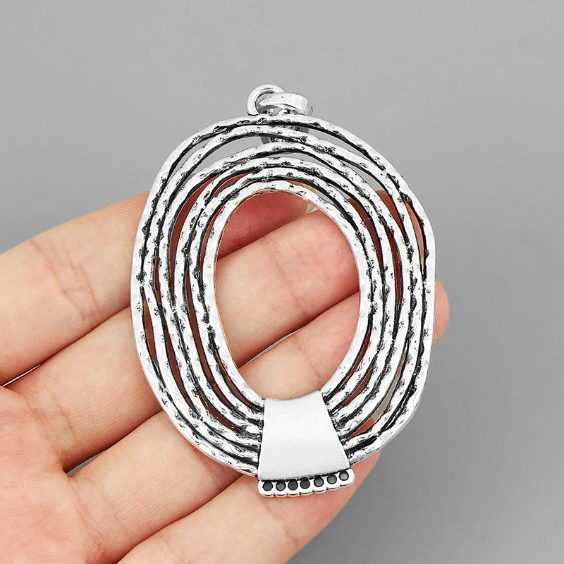 

2PCS Antique Silver Hammered Large Multi-Round Circle Rings Hoops Uneven Surface Charms Pendants Connectors for Jewelry Finding