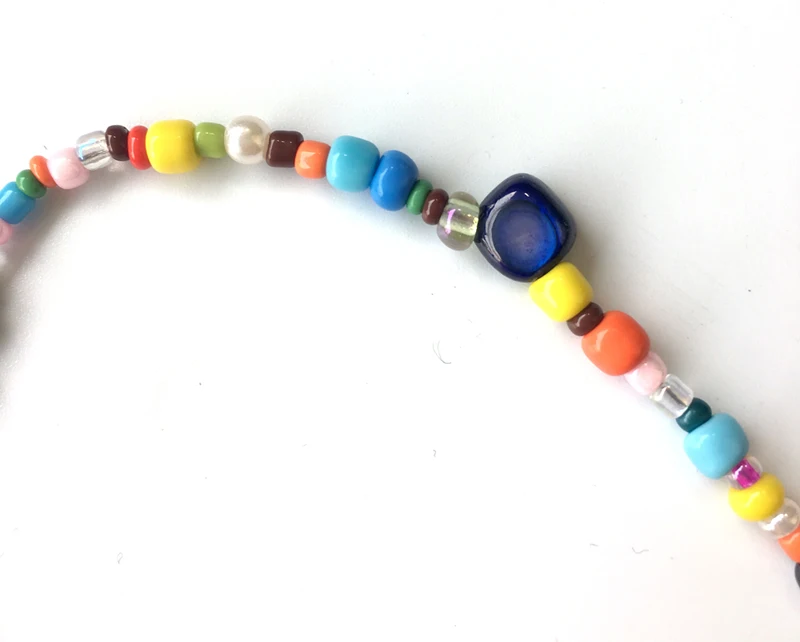 Trending Gemstone Bean Glasses Necklace detail (3)